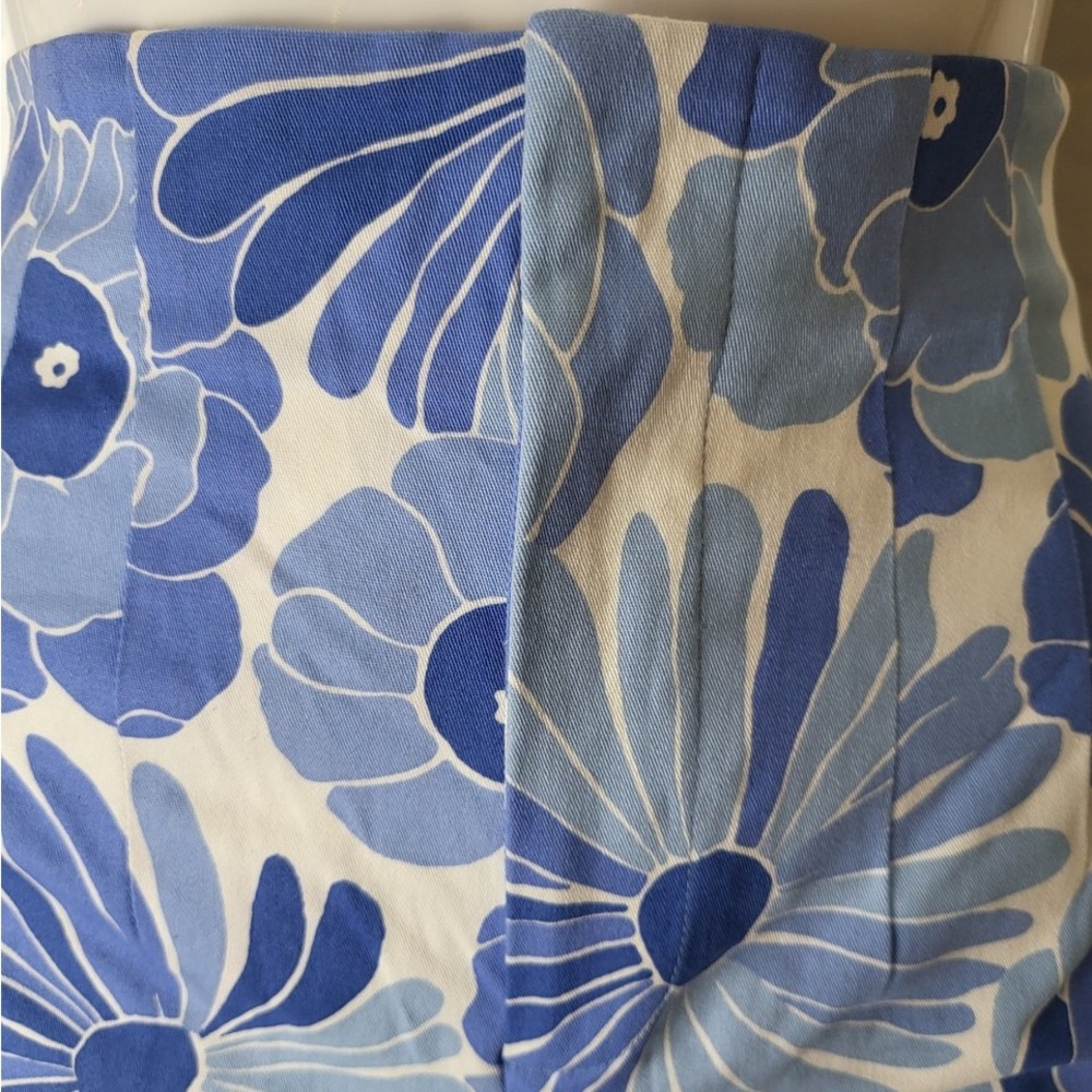 Zara Blue and White Floral Patterned  High Waist Shorts - Picture 6 of 12